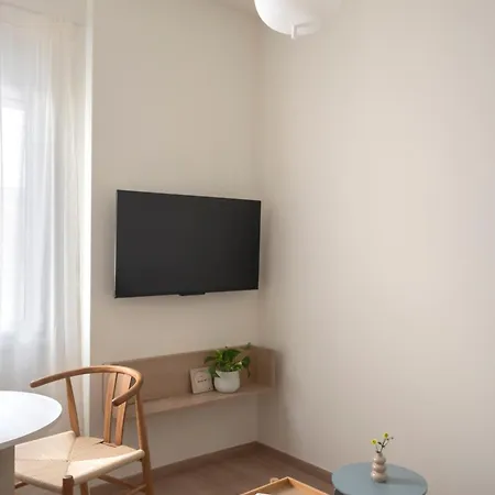 Aparthotel Sola Urban 4*