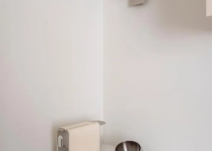 Sola Urban Aparthotel 4*